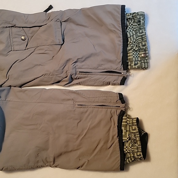 Grenade Snowboard Pants - Picture 6 of 12